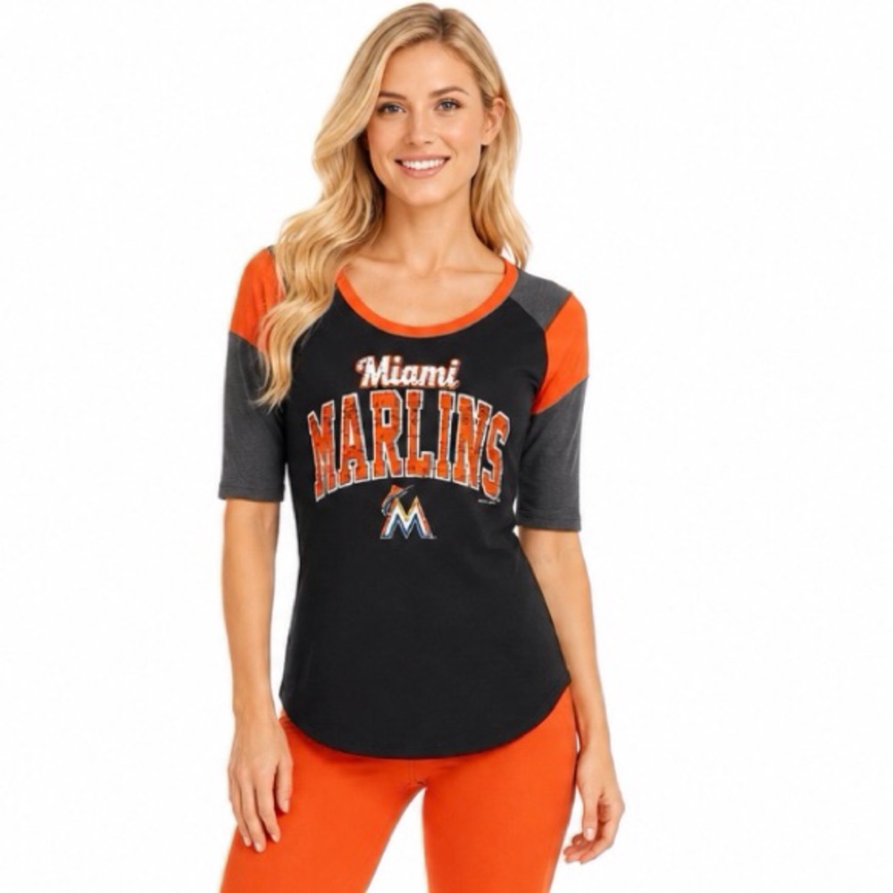 Miami Marlins Womens Top Size Medium Gray Distressed Logo T Shirt Jersey Style